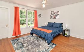 Stylish 3 Bedroom Home Close To Downtown Mobile